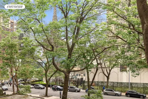 70 E 10th St #3G, New York, NY 10003