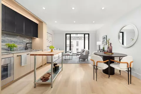 400 W 38th St #5DN, New York, NY 10018
