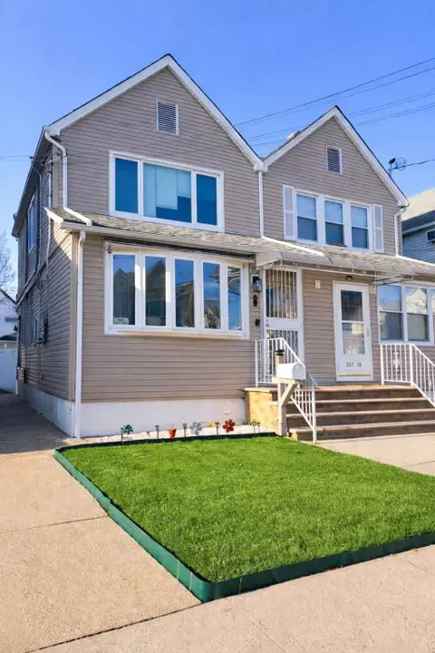 24718 89th Ave, New York City, NY 11426