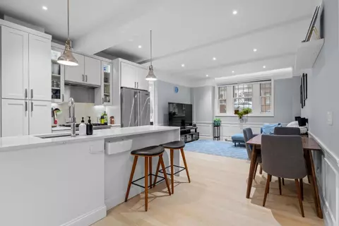 321 W 78th St #1E, New York, NY 10024