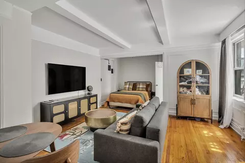 155 E 49th St #7G, New York, NY 10017