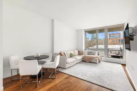 444 W 19th St #502, New York, NY 10011