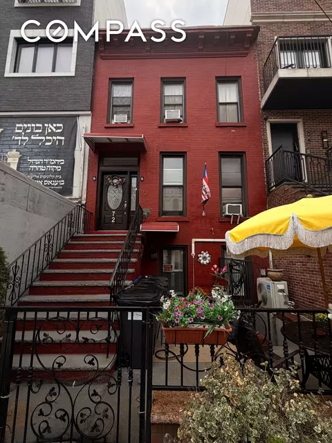 72 Heyward St, Brooklyn, NY 11206