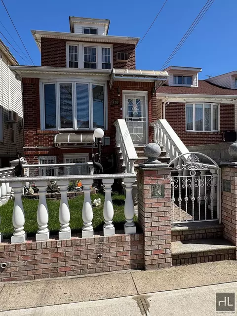 675 E 53rd St, Brooklyn, NY 11203