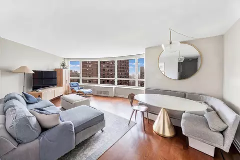 200 E 94th St #2315, New York, NY 10128