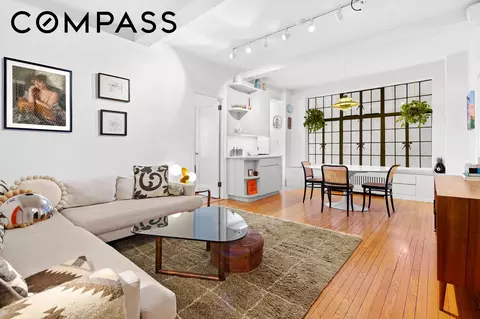 21 E 10th St #5A, New York, NY 10003