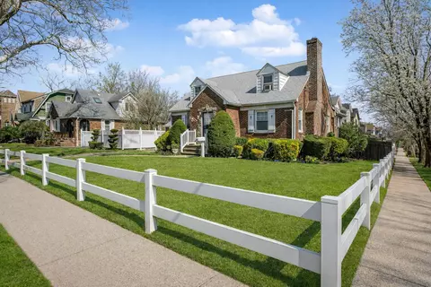72 10th St, Staten Island, NY 10306