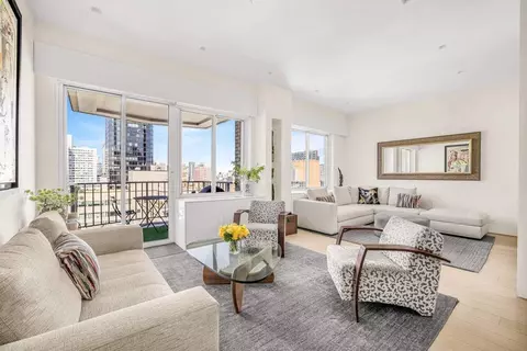 220 E 65th St #PHB, New York, NY 10065