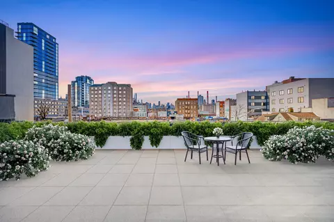 40-21 27th St #3W, Long Island City, NY 11101