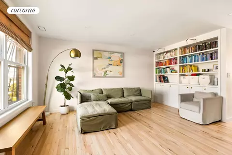 3-22 Seaside Ave, New York City, NY 11694