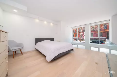 540 W 49th St #105N, New York, NY 10019