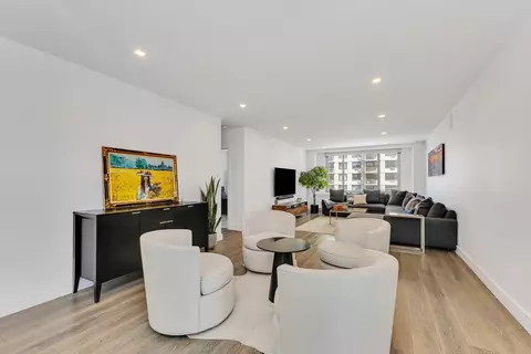 300 E 74th St #15-G, New York, NY 10021