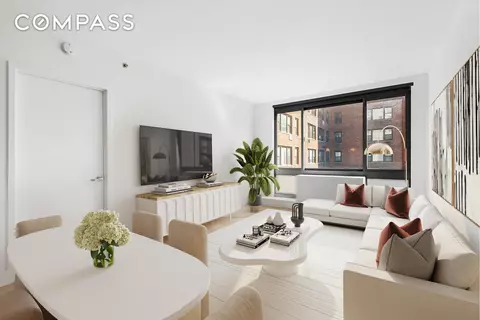 242 E 25th St #9A, New York, NY 10010