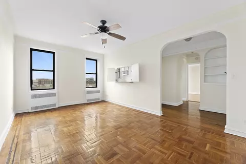 47-20 42nd St #6F, New York City, NY 11104