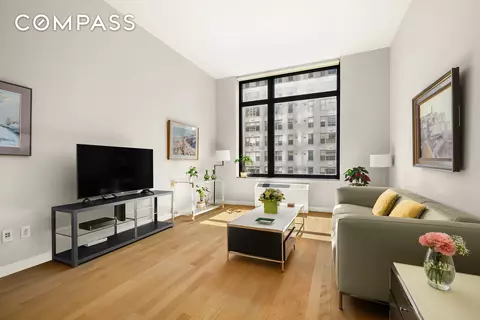 450 E 83rd St #4H, New York, NY 10028