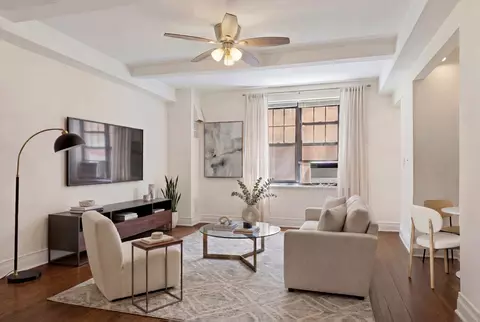 200 E 16th St #4-B, New York, NY 10003