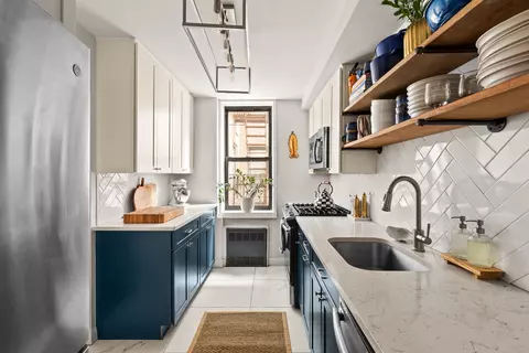 345 Webster Ave #2G, Brooklyn, NY 11230