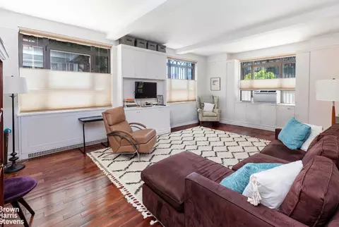 2 Beekman Pl #1B, New York, NY 10022