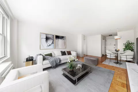 209 E 56th St #5E, New York, NY 10022