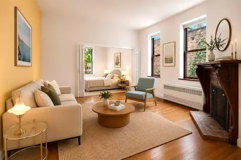 434 W 20th St #7, New York, NY 10011