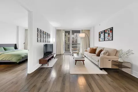 11-35 45th Ave #3-F, New York City, NY 11101