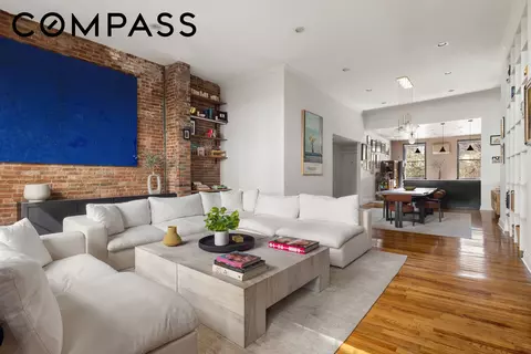 341 W 29th St #1, New York, NY 10001