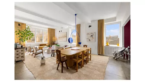 251 W 19th St #5D, New York, NY 10011