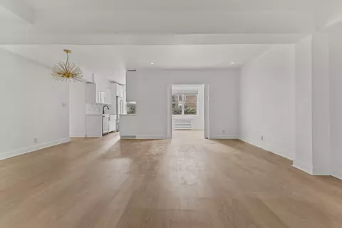 350 E 30th St #1D, New York, NY 10016