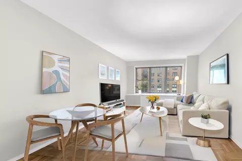15 W 72nd St #5-T, New York, NY 10023
