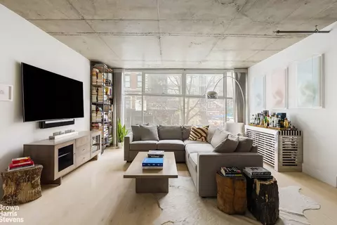 115 Norfolk St #204, New York, NY 10002