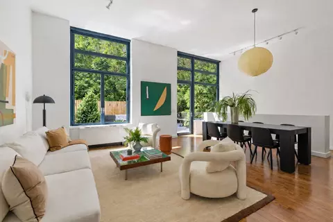 50 W 15th St #1E, New York, NY 10011