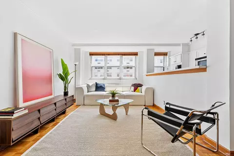 63 E 9th St #12-L, New York, NY 10003