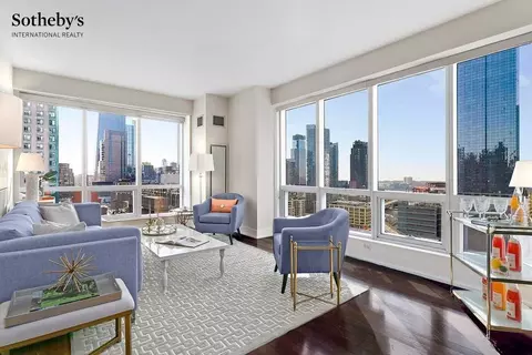350 W 42nd St #15L, New York, NY 10036