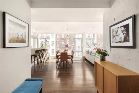 433 E 74th St #4A, New York, NY 10021