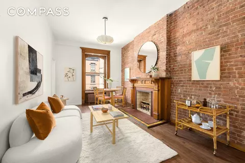118 W 81st St #3F, New York, NY 10024