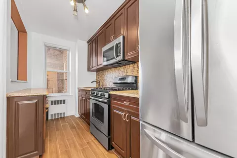 67-14 108th St #2G, New York City, NY 11375