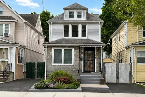 68-42 Loubet St, New York City, NY 11375