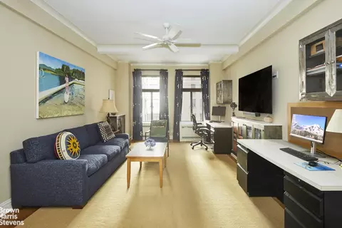 300 Central Park W #5C, New York, NY 10024