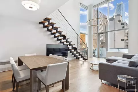 464 W 44th St #PHC, New York, NY 10036