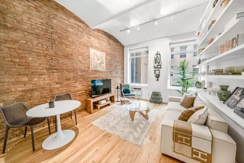39 E 12th St #410, New York, NY 10003