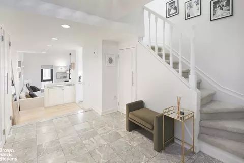 135 W 70th St #2G, New York, NY 10023