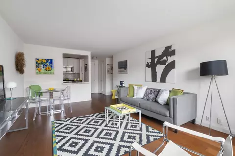 200 E 94th St #612, New York, NY 10128