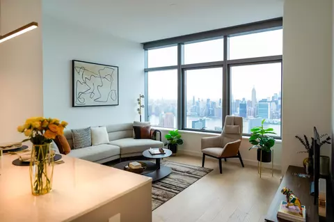 3 Court Sq #PH-201, New York City, NY 11101