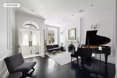 481 W 22nd St, New York, NY 10011