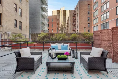 215 W 95th St #2N, New York, NY 10025