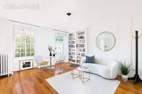 130 Henry St #3F, Brooklyn, NY 11201