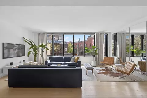 175 W 10th St #2, New York, NY 10014