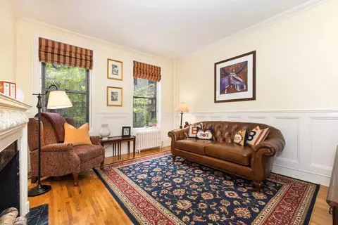 330 E 94th St #2A, New York, NY 10128
