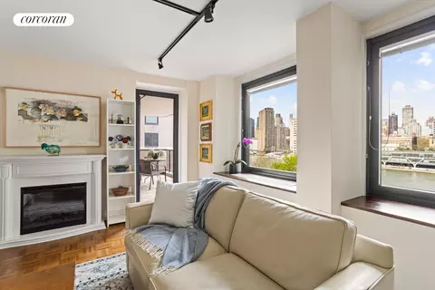 531 Main St #920, New York, NY 10044
