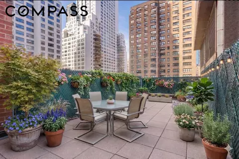 301 E 62nd St #2B, New York, NY 10065